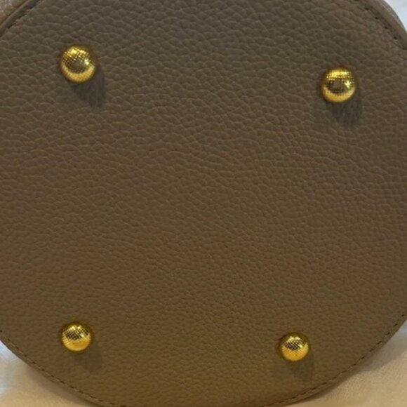 NWOT Tan Vegan Leather Bucket Bag - Picture 12 of 13